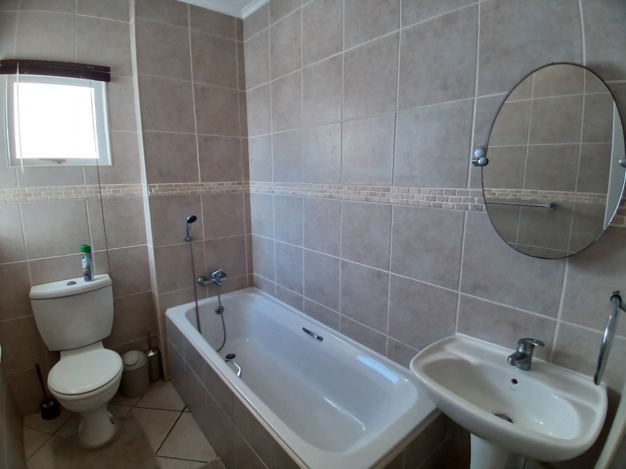 2 Bedroom Property for Sale in Reebok Western Cape